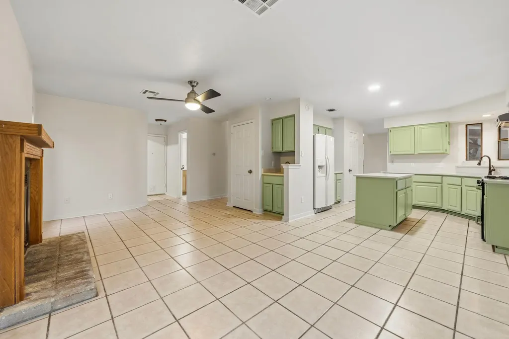 8712 Coastal Drive Austin TX 78749