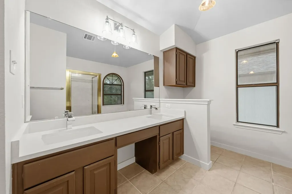 8712 Coastal Drive Austin TX 78749