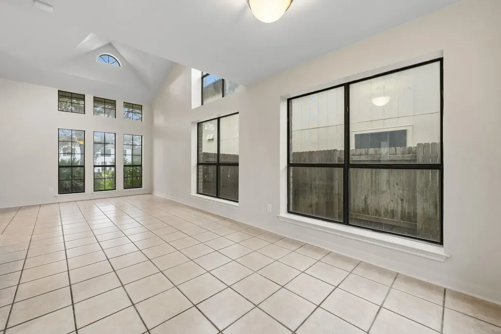 8712 Coastal Drive Austin TX 78749