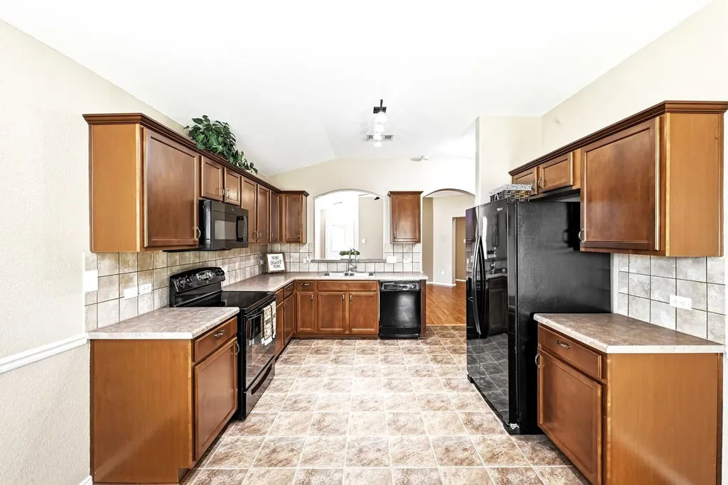 903 Gentry Drive Leander TX 78641