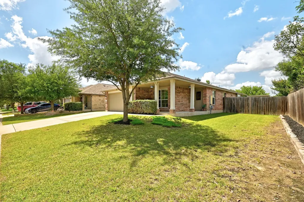 903 Gentry Drive Leander TX 78641