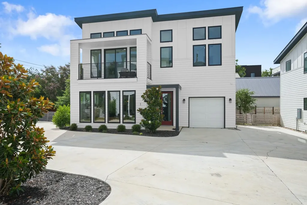 2111 Prather Lane Austin TX 78704