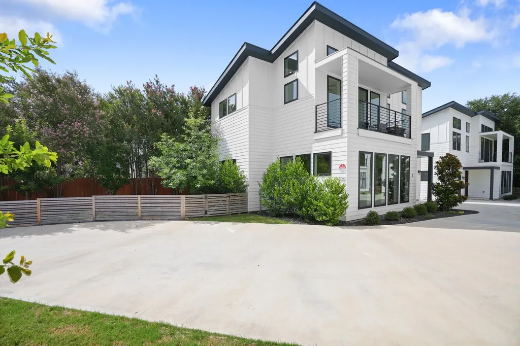 2111 Prather Lane Austin TX 78704