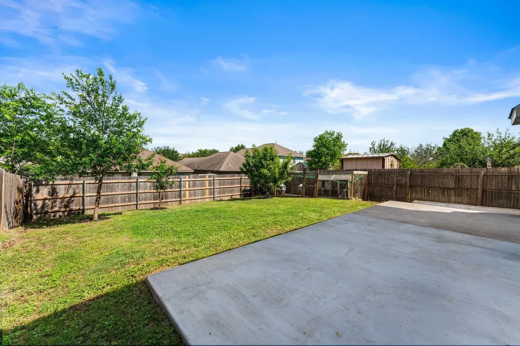 6735 Plains Crest Drive Del Valle TX 78617