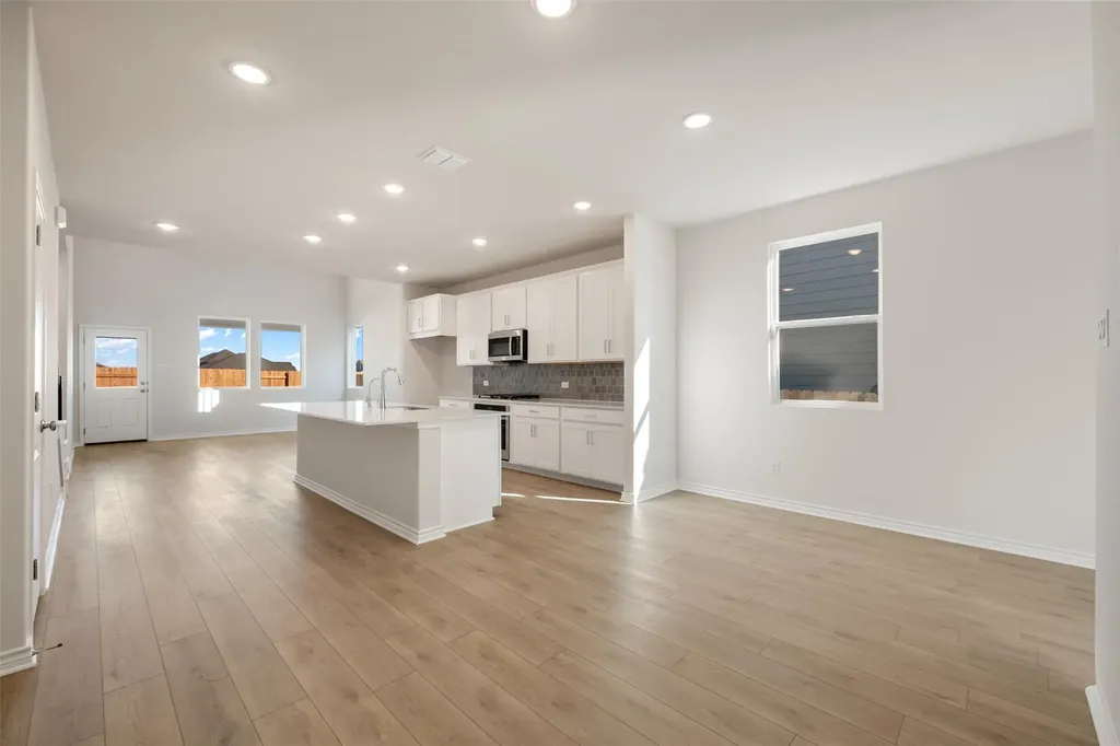 160 Ranier Way Dripping Springs TX 78620