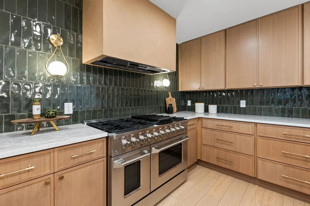 4008 Balcones Woods Drive Austin TX 78759