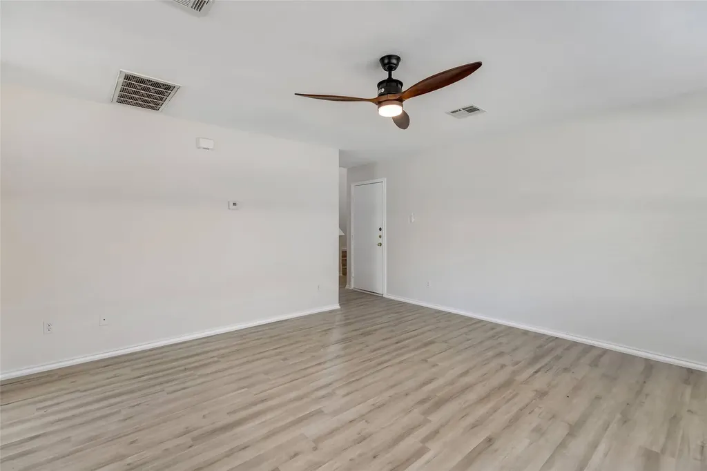 3207 Barksdale Austin TX 78725