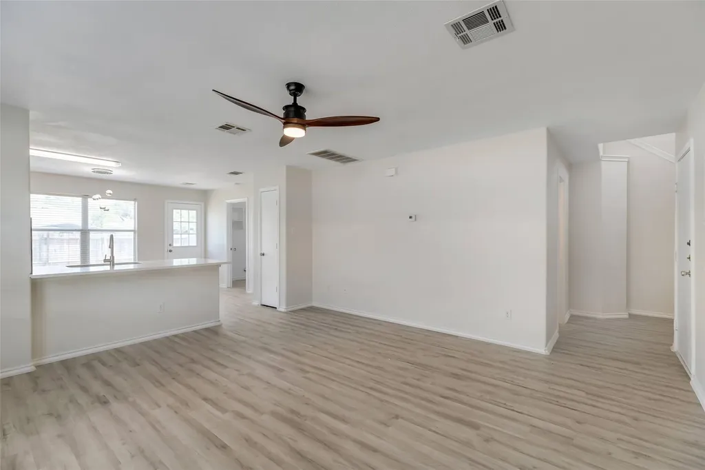 3207 Barksdale Austin TX 78725