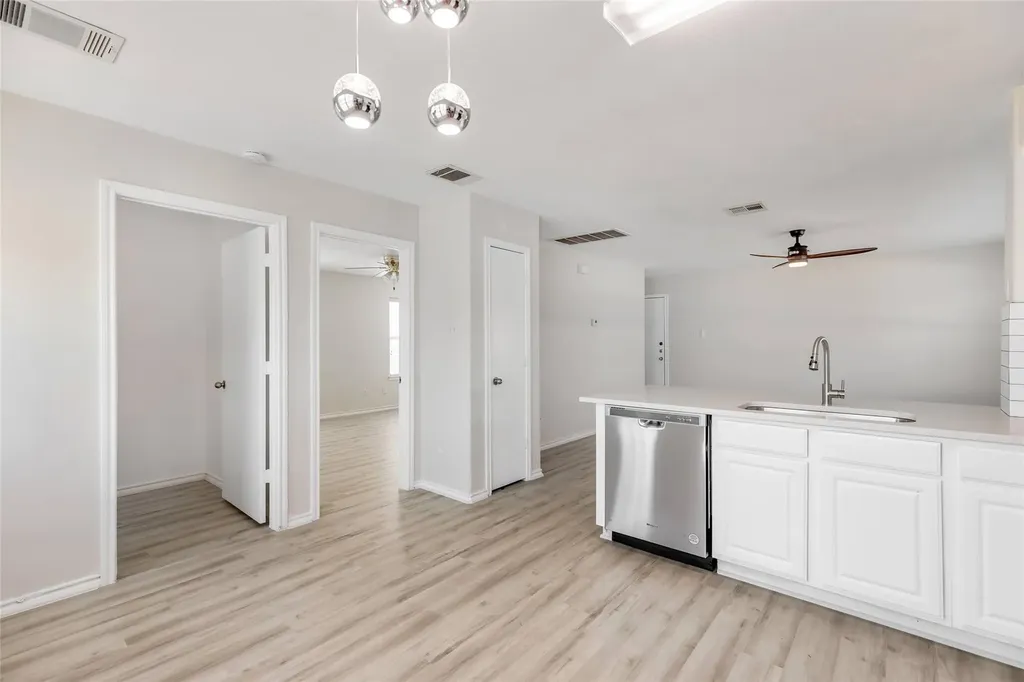 3207 Barksdale Austin TX 78725