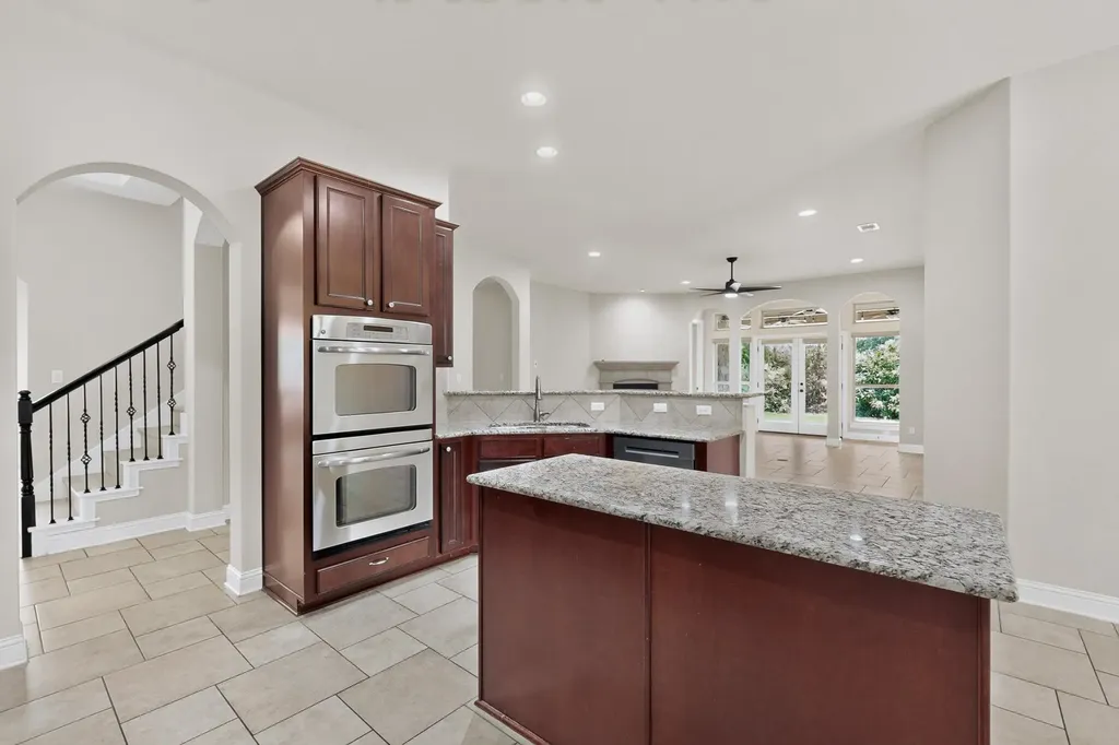 4804 Taurus Walk Austin TX 78738