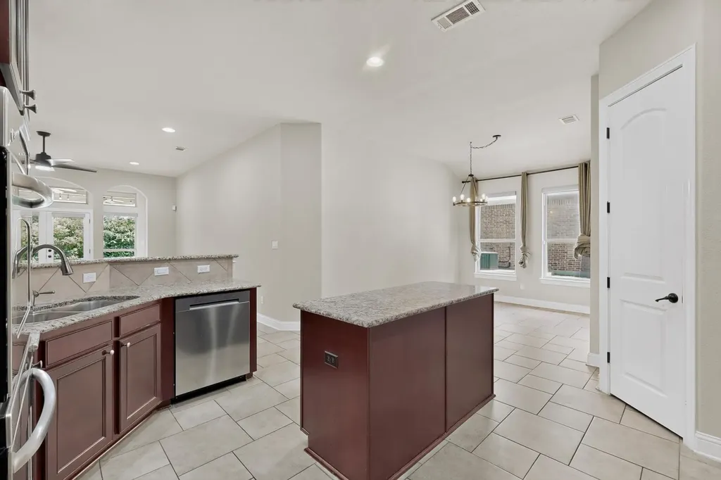 4804 Taurus Walk Austin TX 78738