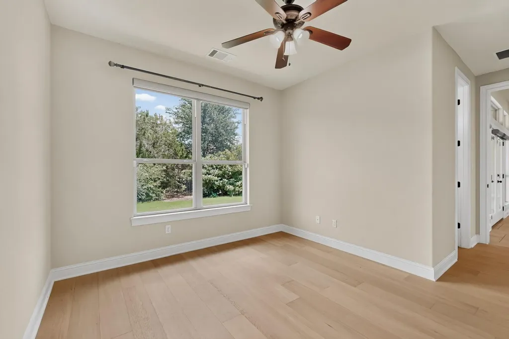 4804 Taurus Walk Austin TX 78738