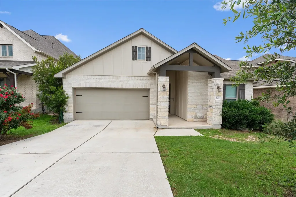 941 Del Raphael Drive Leander TX 78641