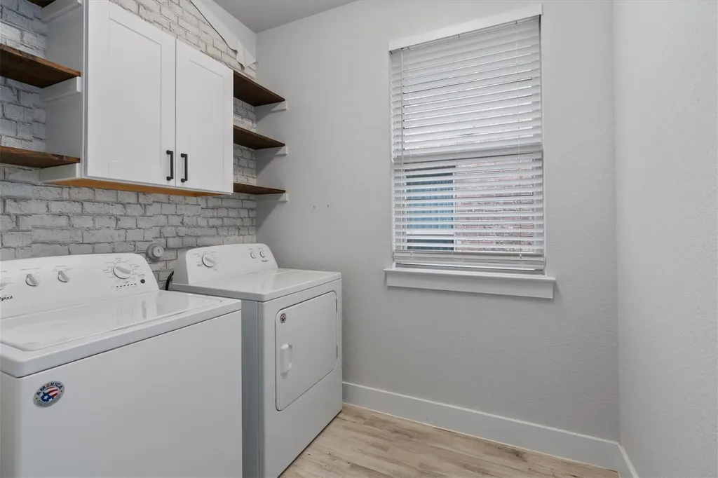 941 Del Raphael Drive Leander TX 78641