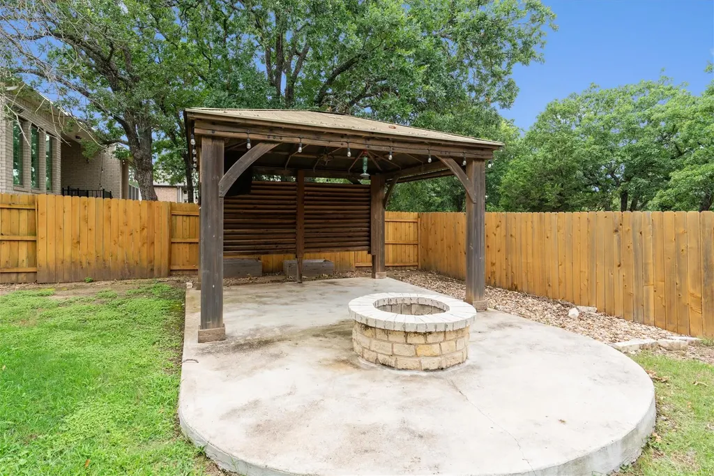 941 Del Raphael Drive Leander TX 78641