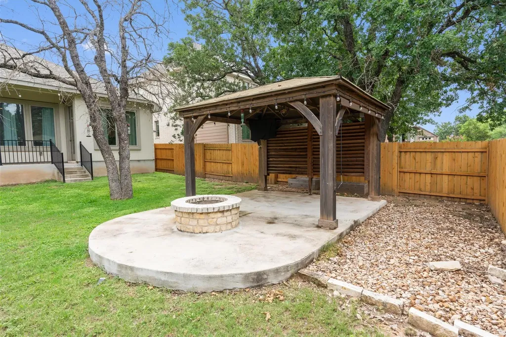 941 Del Raphael Drive Leander TX 78641