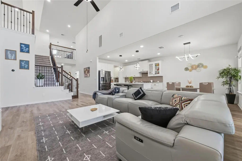 2328 Roaring River Trail Leander TX 78641
