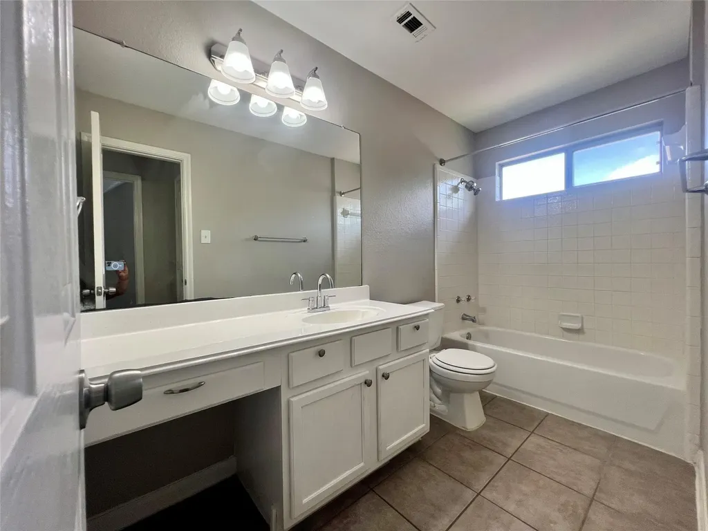 1111 Glendalough Drive Pflugerville TX 78660