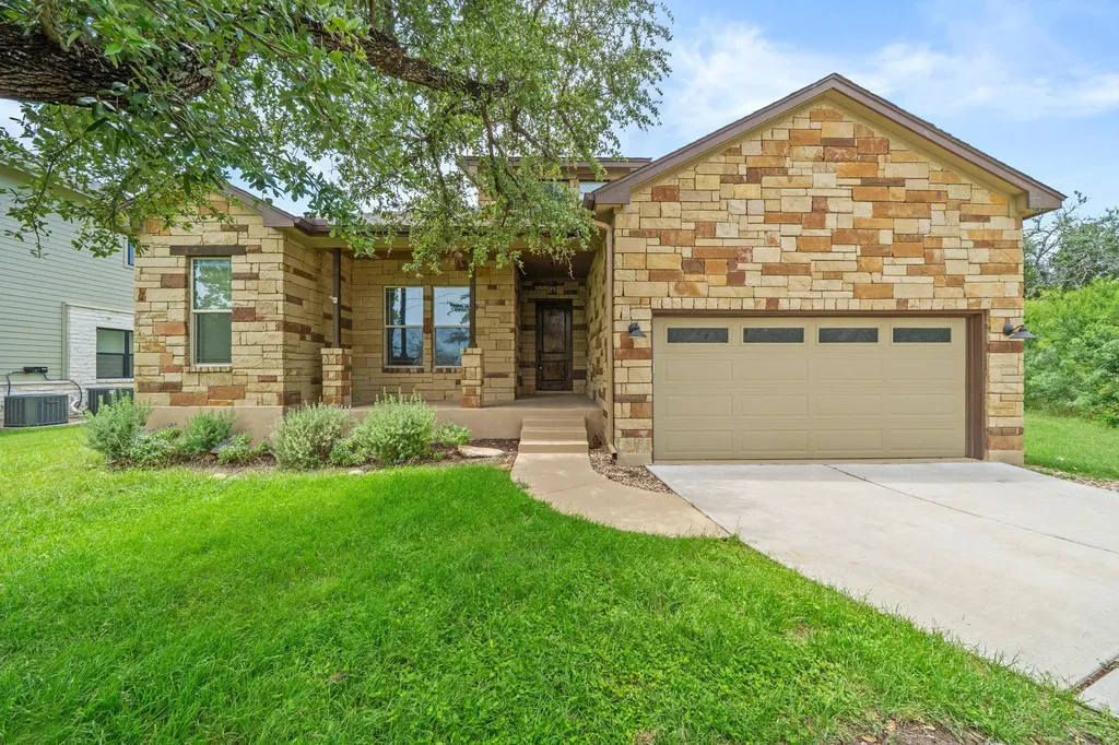 413 Bedford Drive Spicewood TX 78669