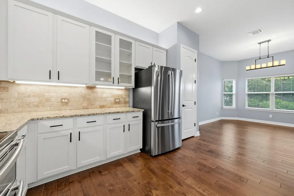 413 Bedford Drive Spicewood TX 78669