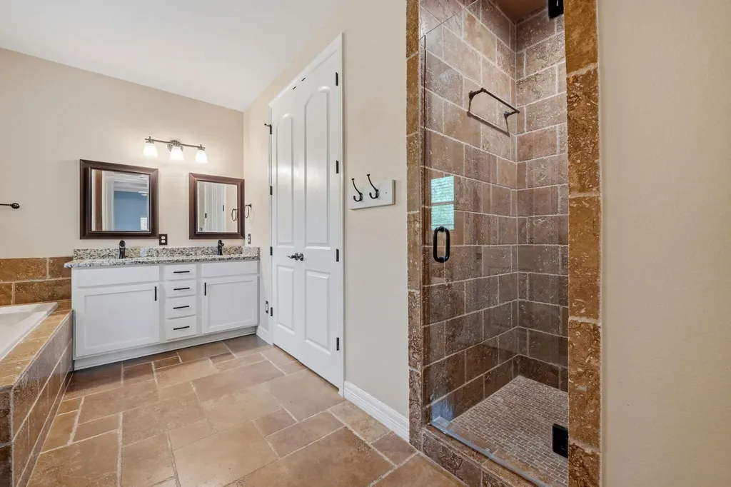413 Bedford Drive Spicewood TX 78669