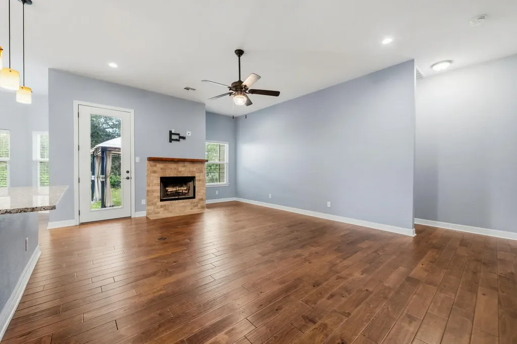 413 Bedford Drive Spicewood TX 78669