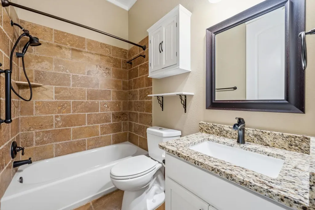 413 Bedford Drive Spicewood TX 78669