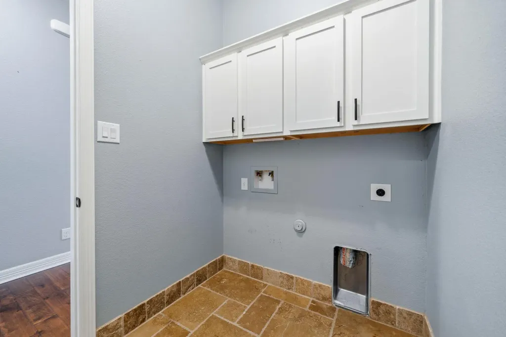 413 Bedford Drive Spicewood TX 78669