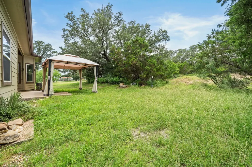 413 Bedford Drive Spicewood TX 78669