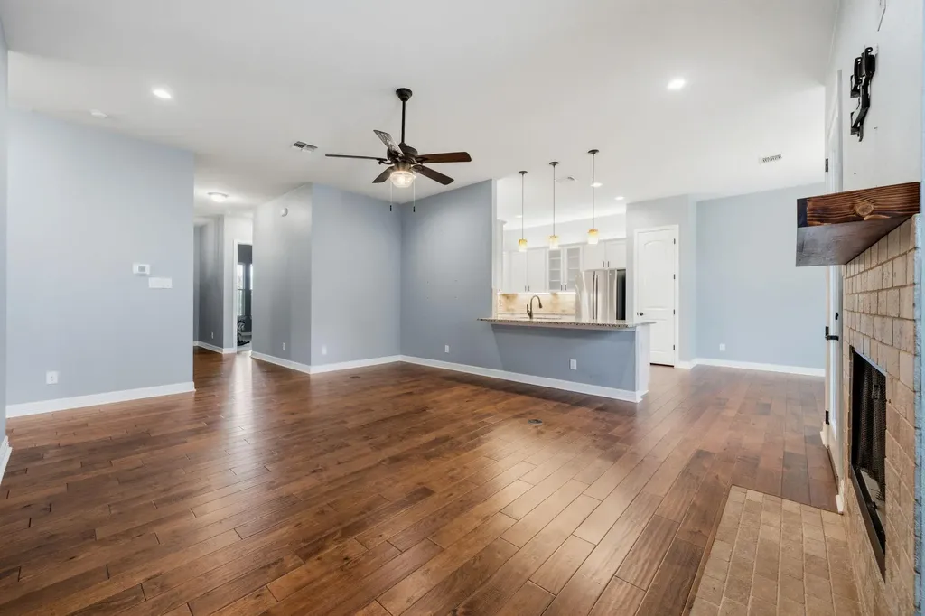 413 Bedford Drive Spicewood TX 78669