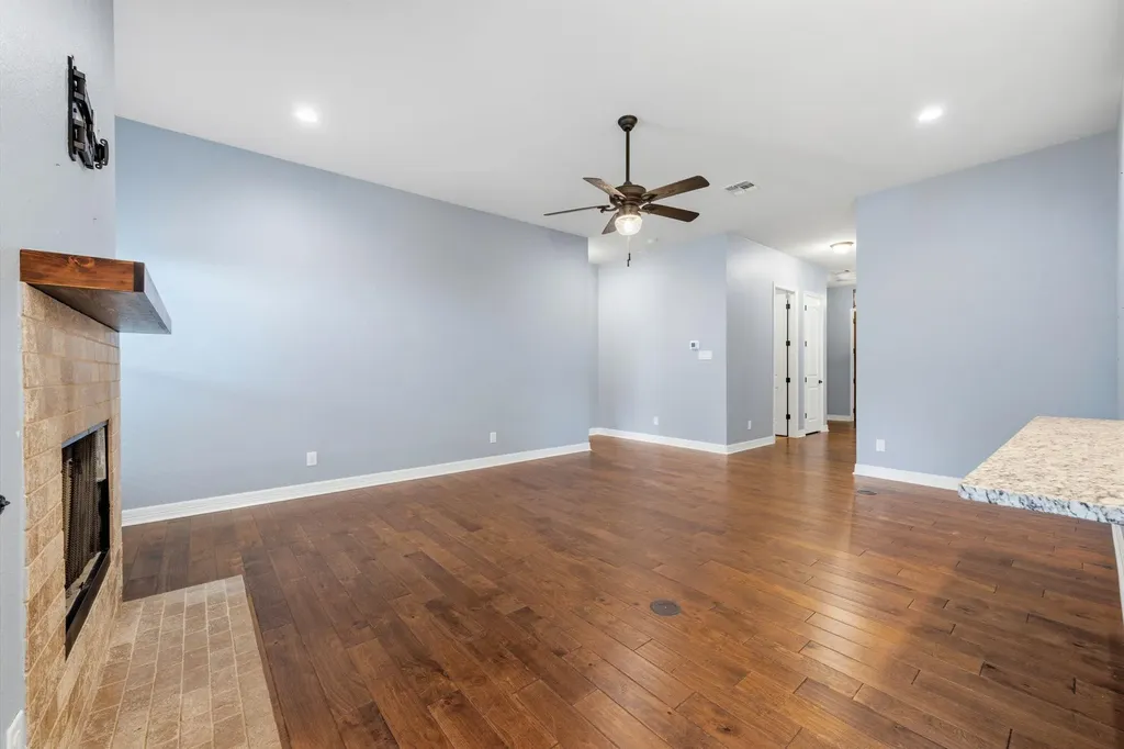 413 Bedford Drive Spicewood TX 78669