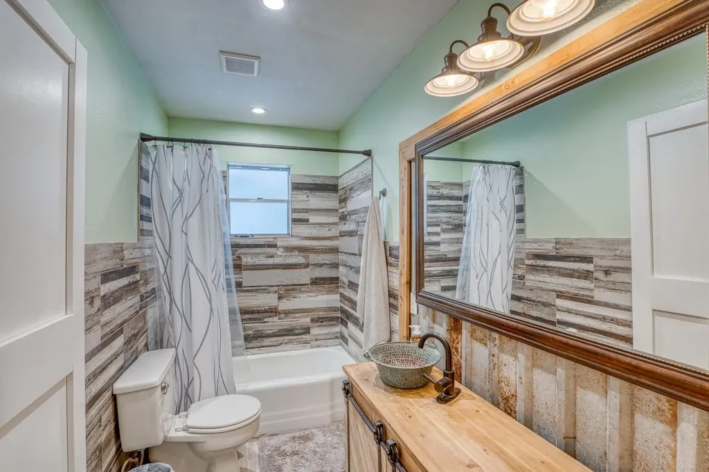 1117 County Road 132b Kingsland TX 78639