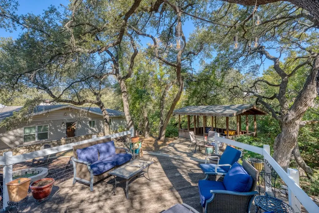 1117 County Road 132b Kingsland TX 78639