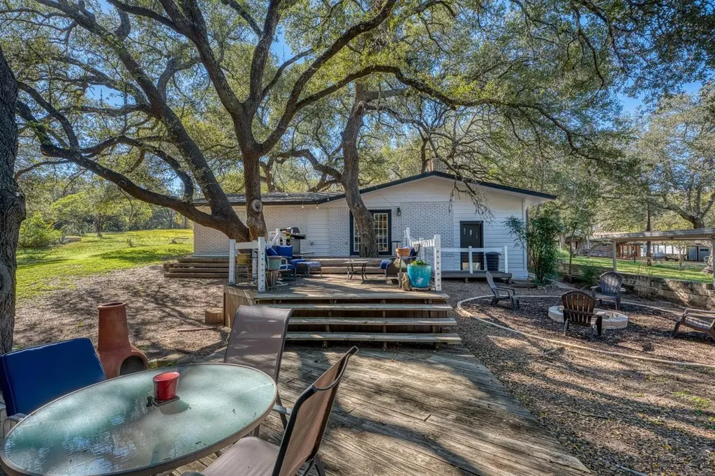 1117 County Road 132b Kingsland TX 78639