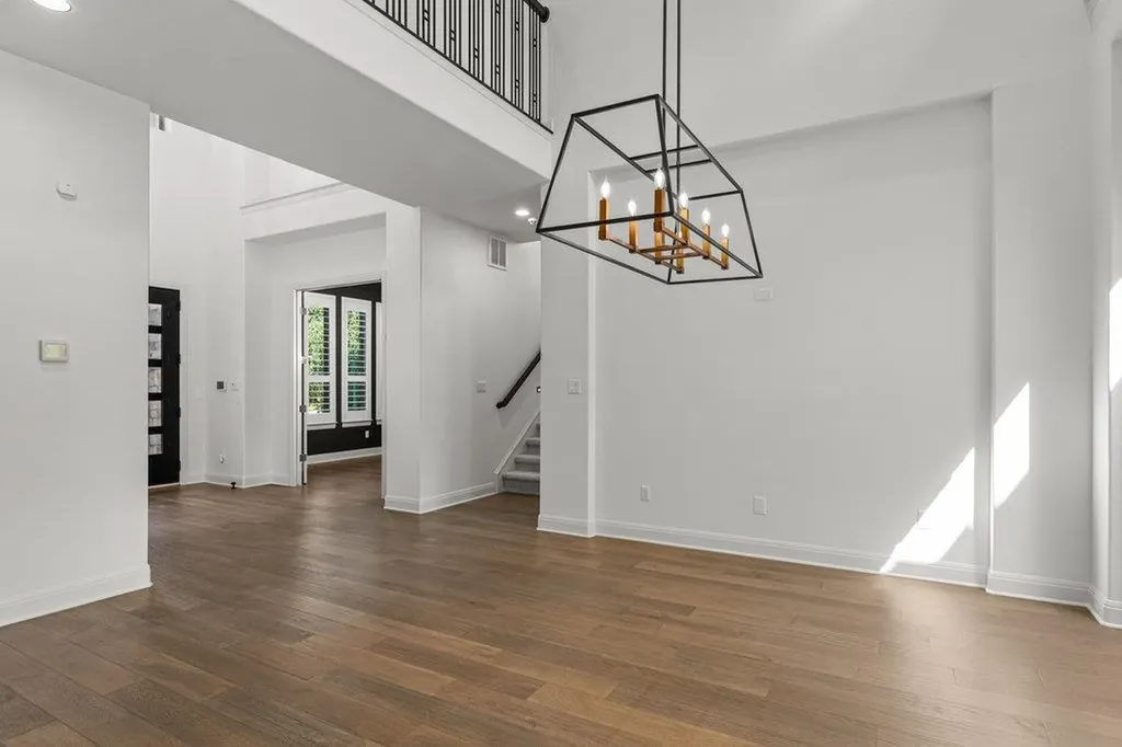 406 Woodside Terrace Austin TX 78738