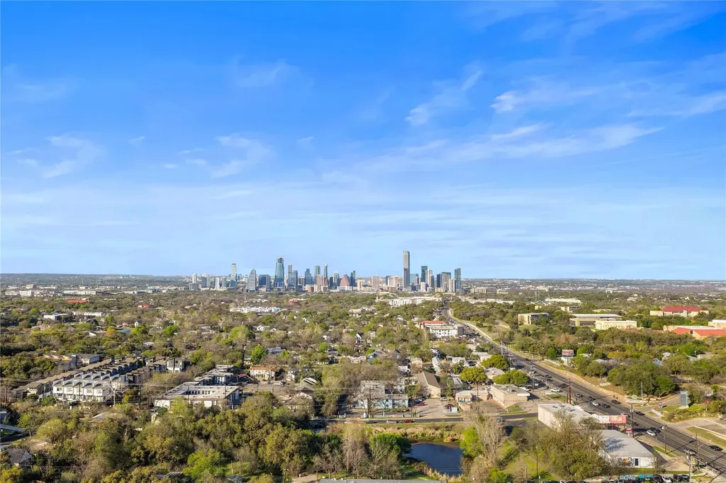 219 Lessin Lane Austin TX 78704