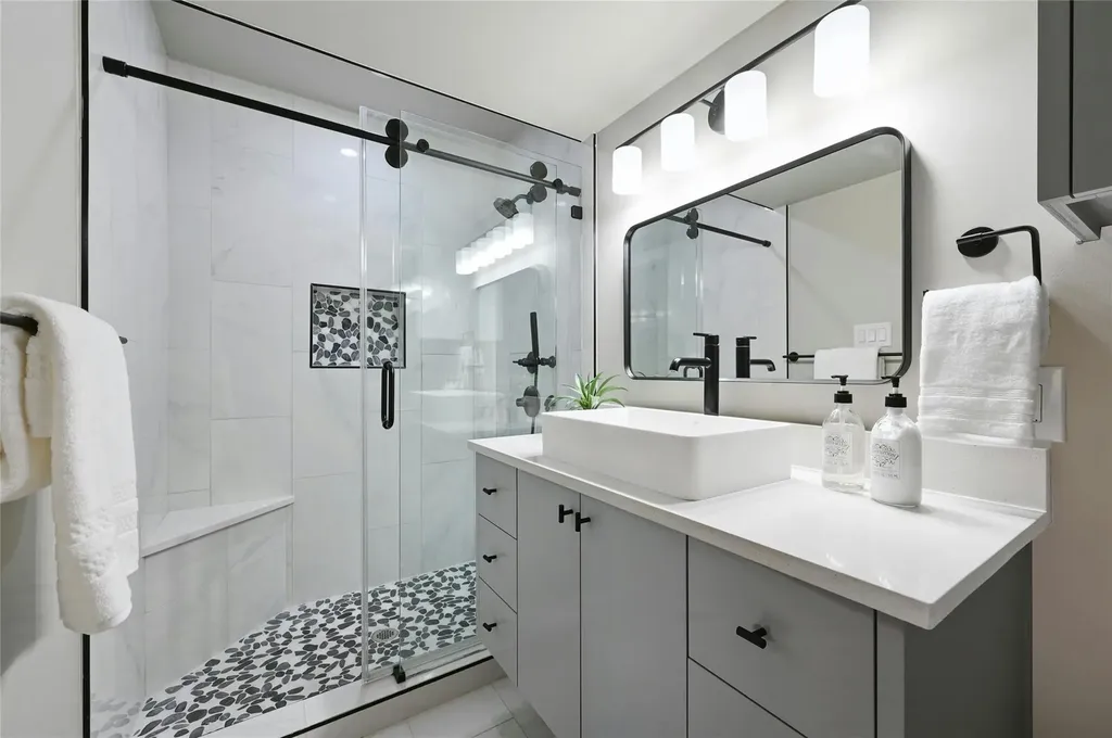13016 S Madrone Trail Austin TX 78737