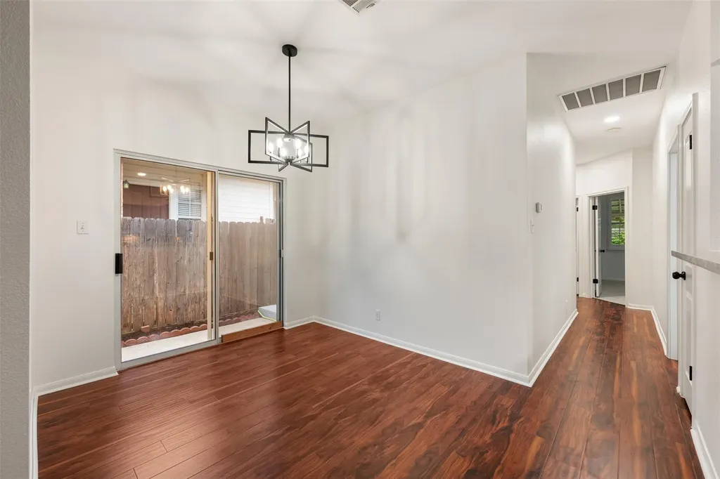 2429A Curry Loop Round Rock TX 78664