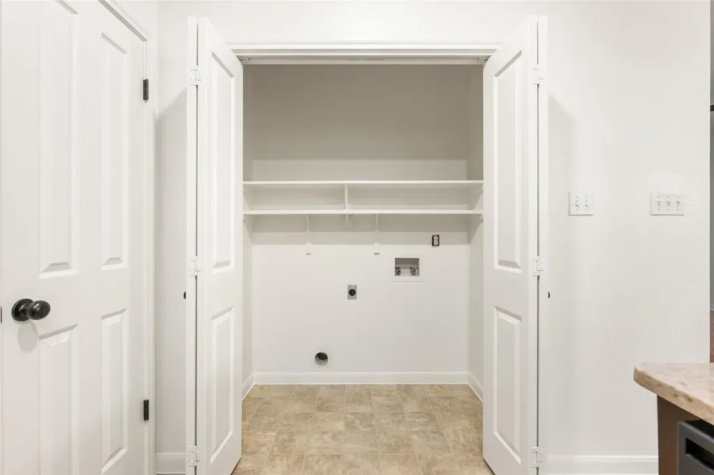 2429A Curry Loop Round Rock TX 78664