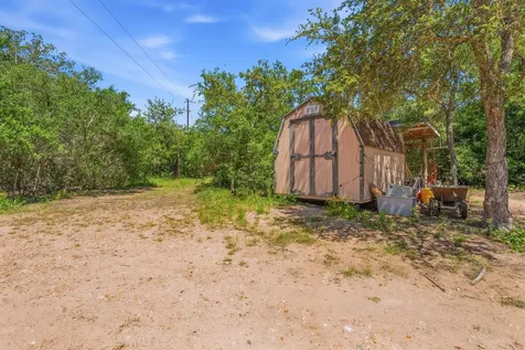 1998 Upper Elgin River Road Elgin TX 78621