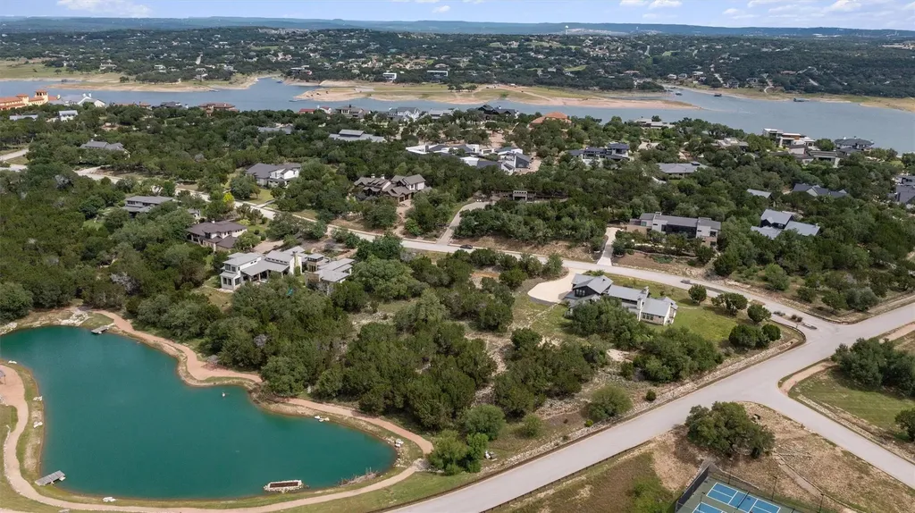 1716 Knights Chance Lane Spicewood TX 78669
