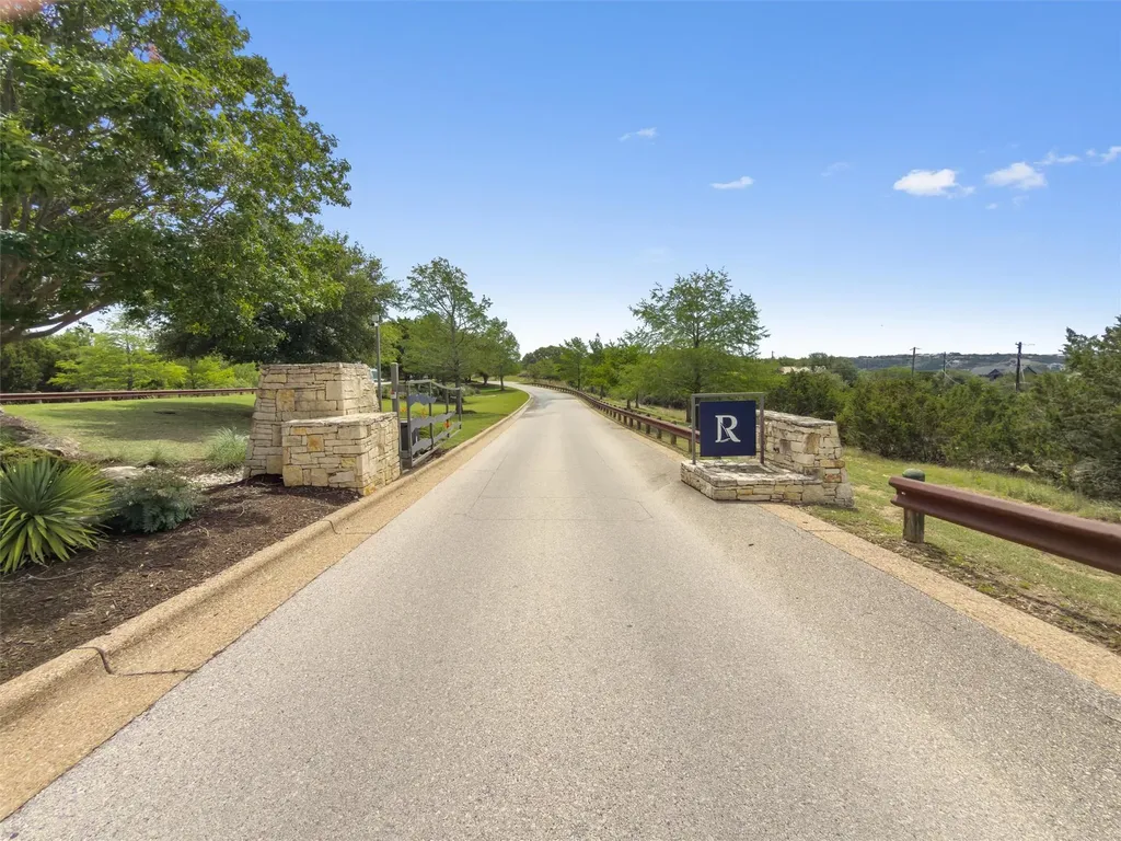 1716 Knights Chance Lane Spicewood TX 78669