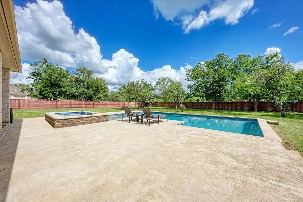 1238 Little Bear Road Buda TX 78610