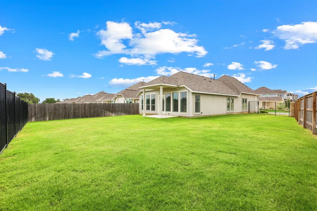 201 Banyon Drive Liberty Hill TX 78642