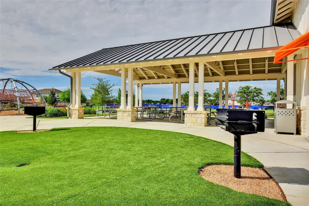 201 Banyon Drive Liberty Hill TX 78642