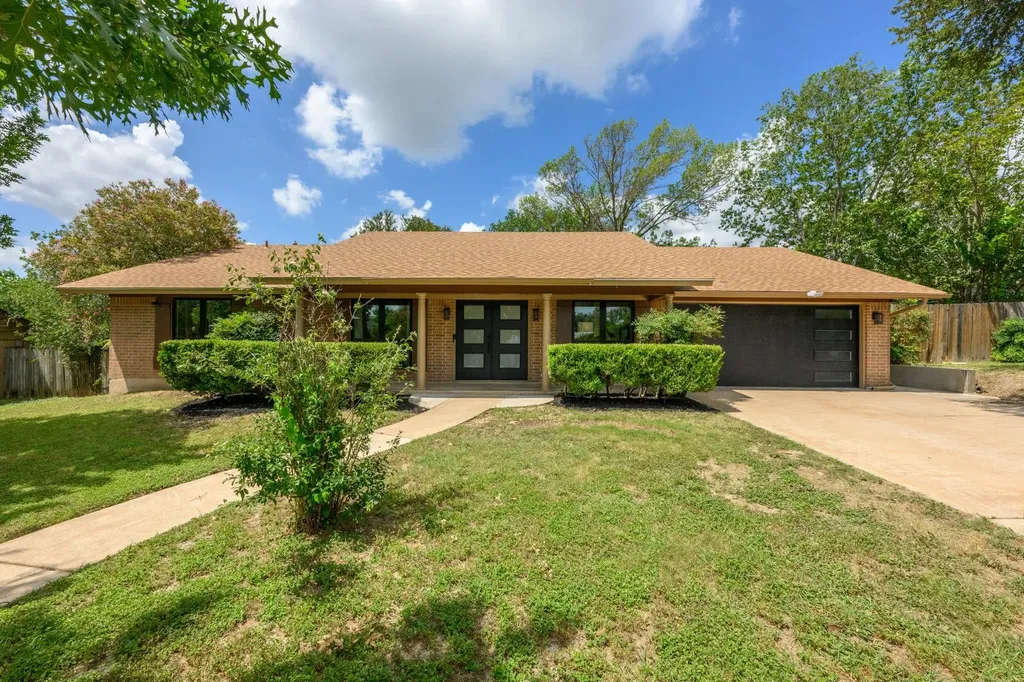 2205 Monarch Drive Austin TX 78748