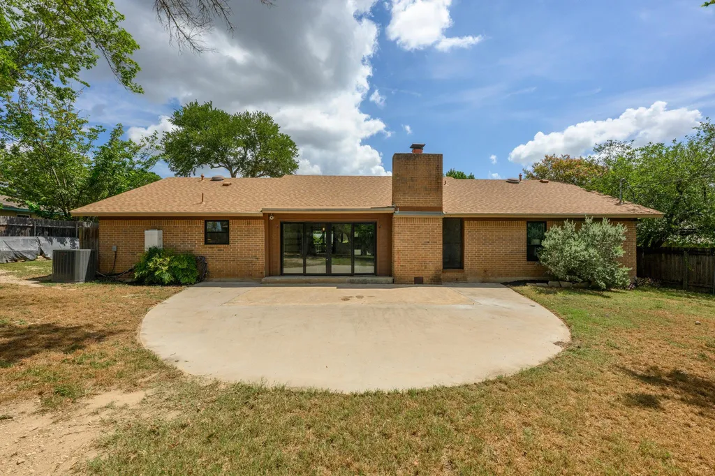 2205 Monarch Drive Austin TX 78748