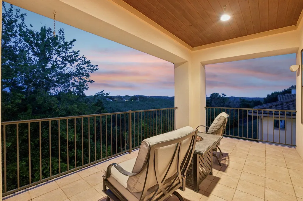 11725 Red Oak Valley Lane Austin TX 78732
