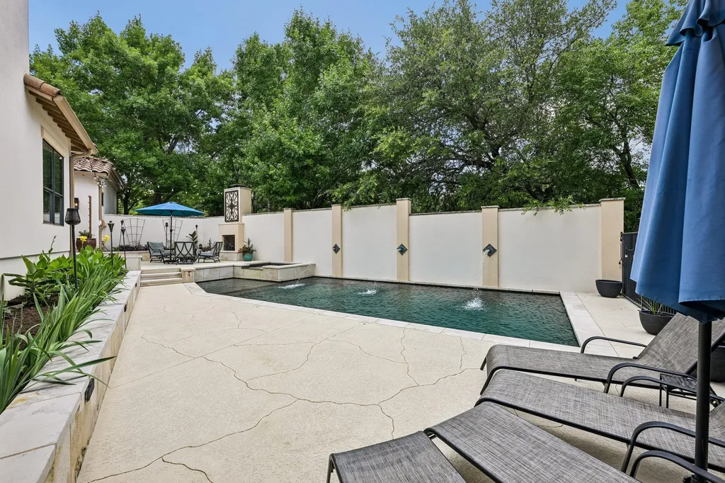 11725 Red Oak Valley Lane Austin TX 78732