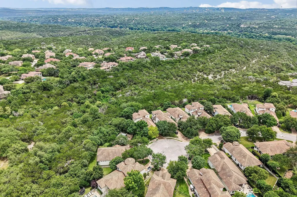 11725 Red Oak Valley Lane Austin TX 78732
